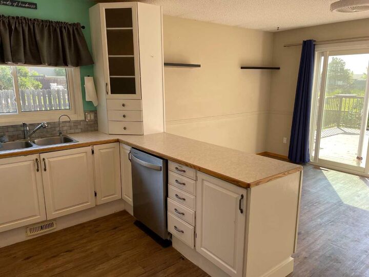 Property Photo:  11409 110 Ave. Cres  AB T0H 1L0 