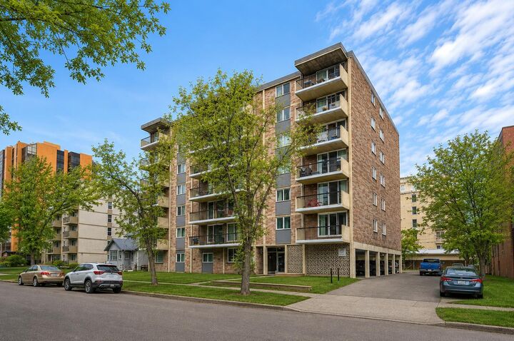 1312 13 Avenue SW 102 — photo 1