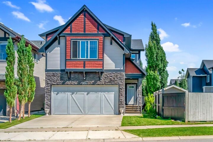 Property Photo: 1011 Kings Heights Road SE AB T4A 0M5