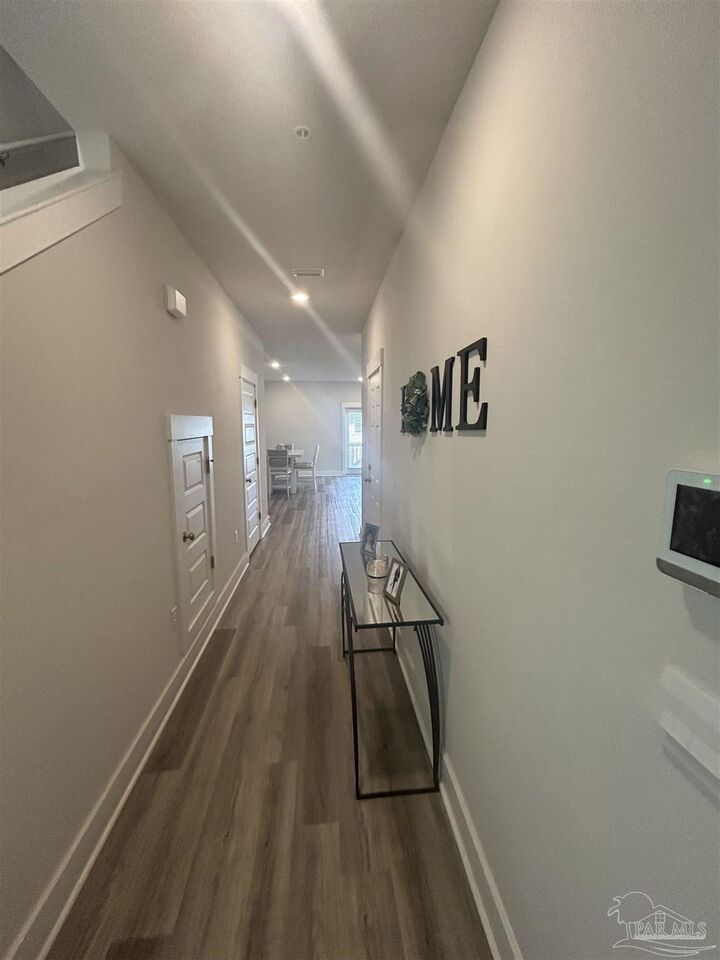 Property Photo: 9506 Nature Creek Cir FL 32526