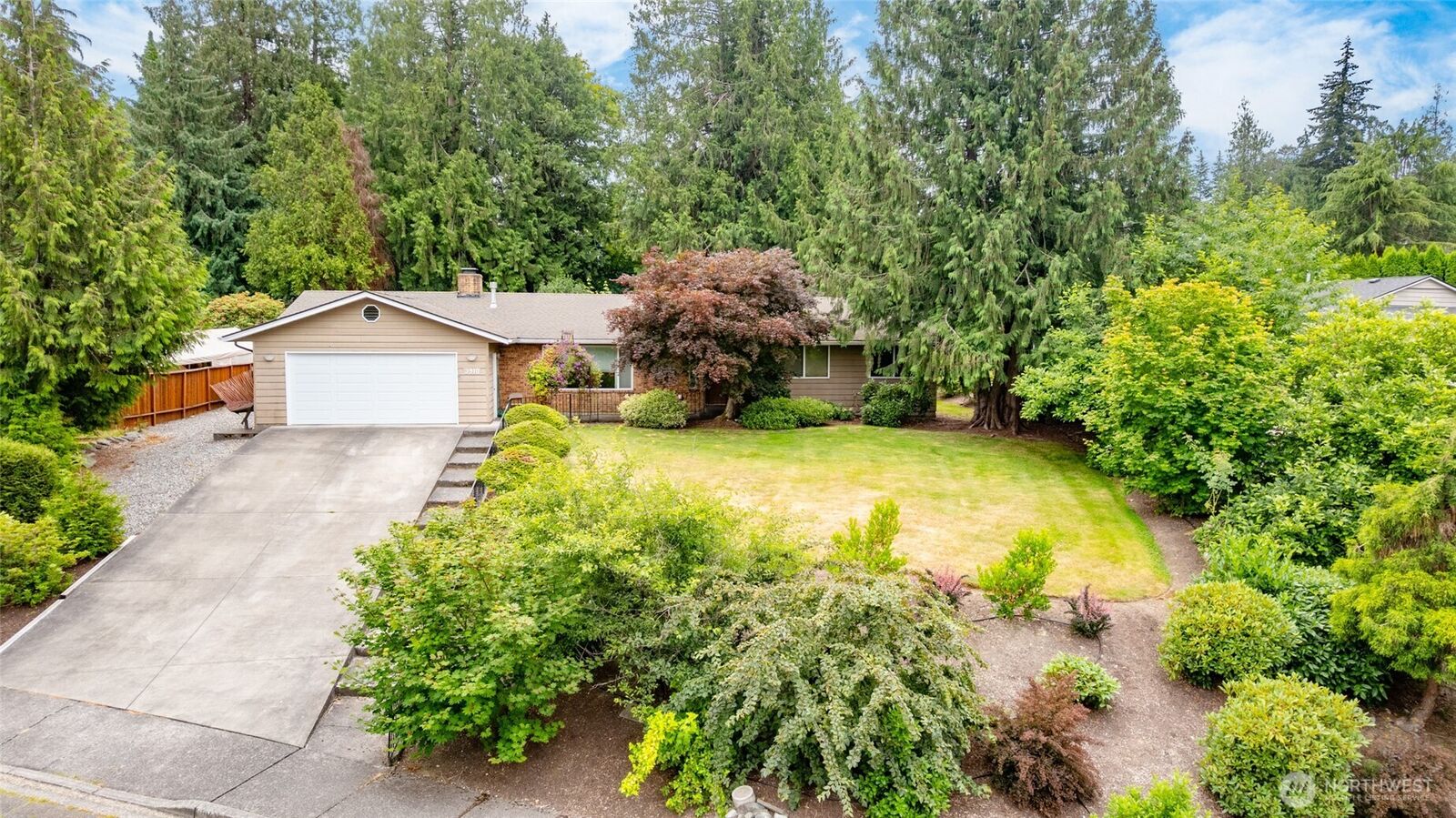 Property Photo: 3910 Pueblo Heights WA 98273