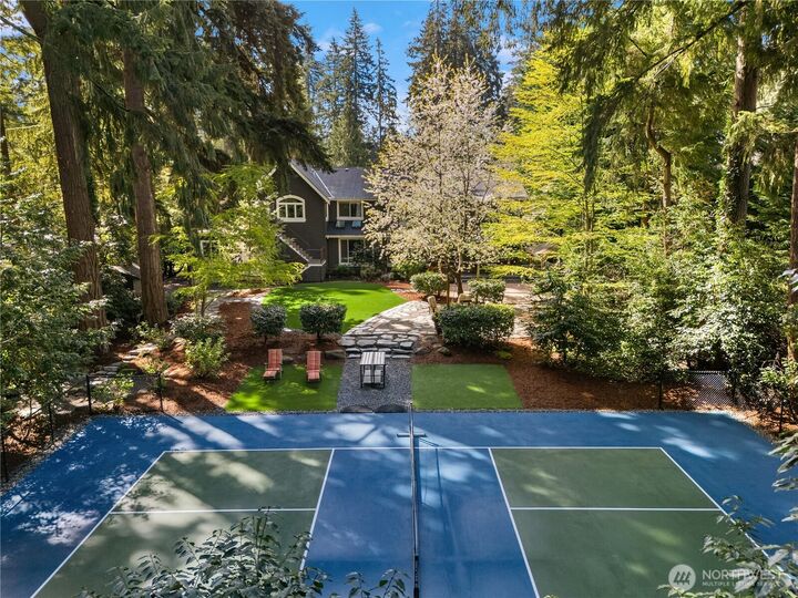 Property Photo:  10444 SE 22nd Street  WA 98004 