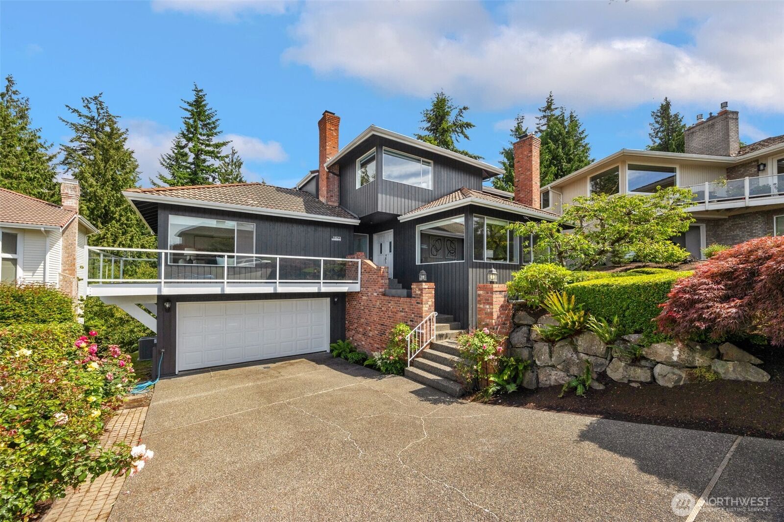 Property Photo: 1623 Edgemoor Lane WA 98203