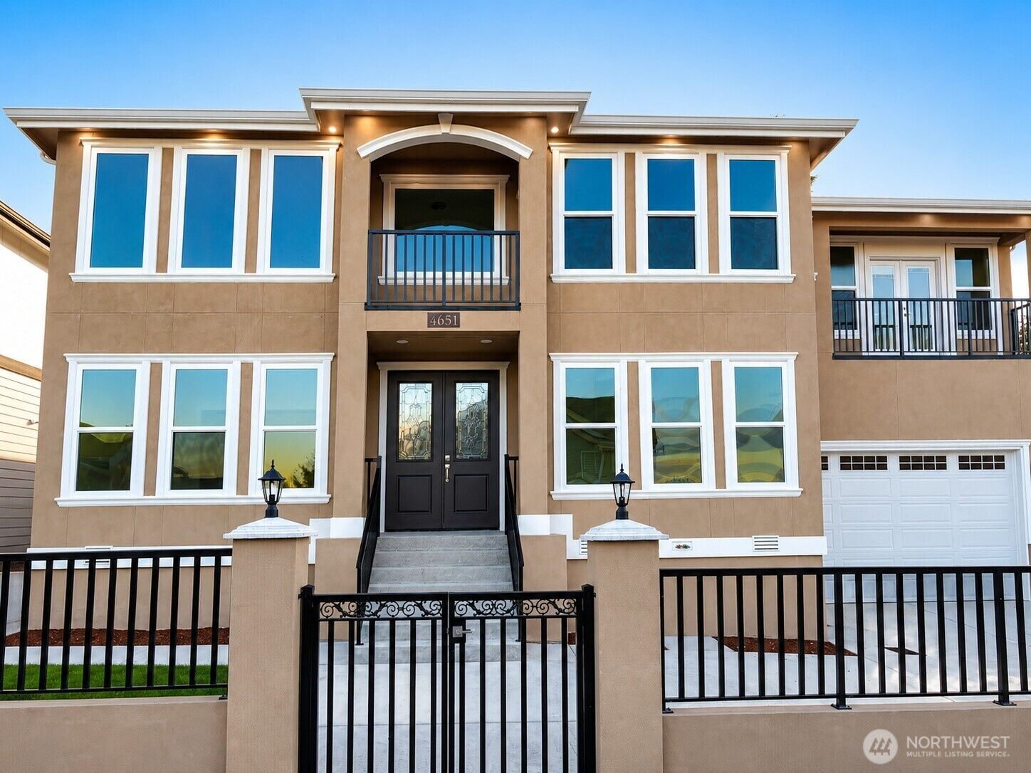 Property Photo:  4651 S 144th Street  WA 98168 
