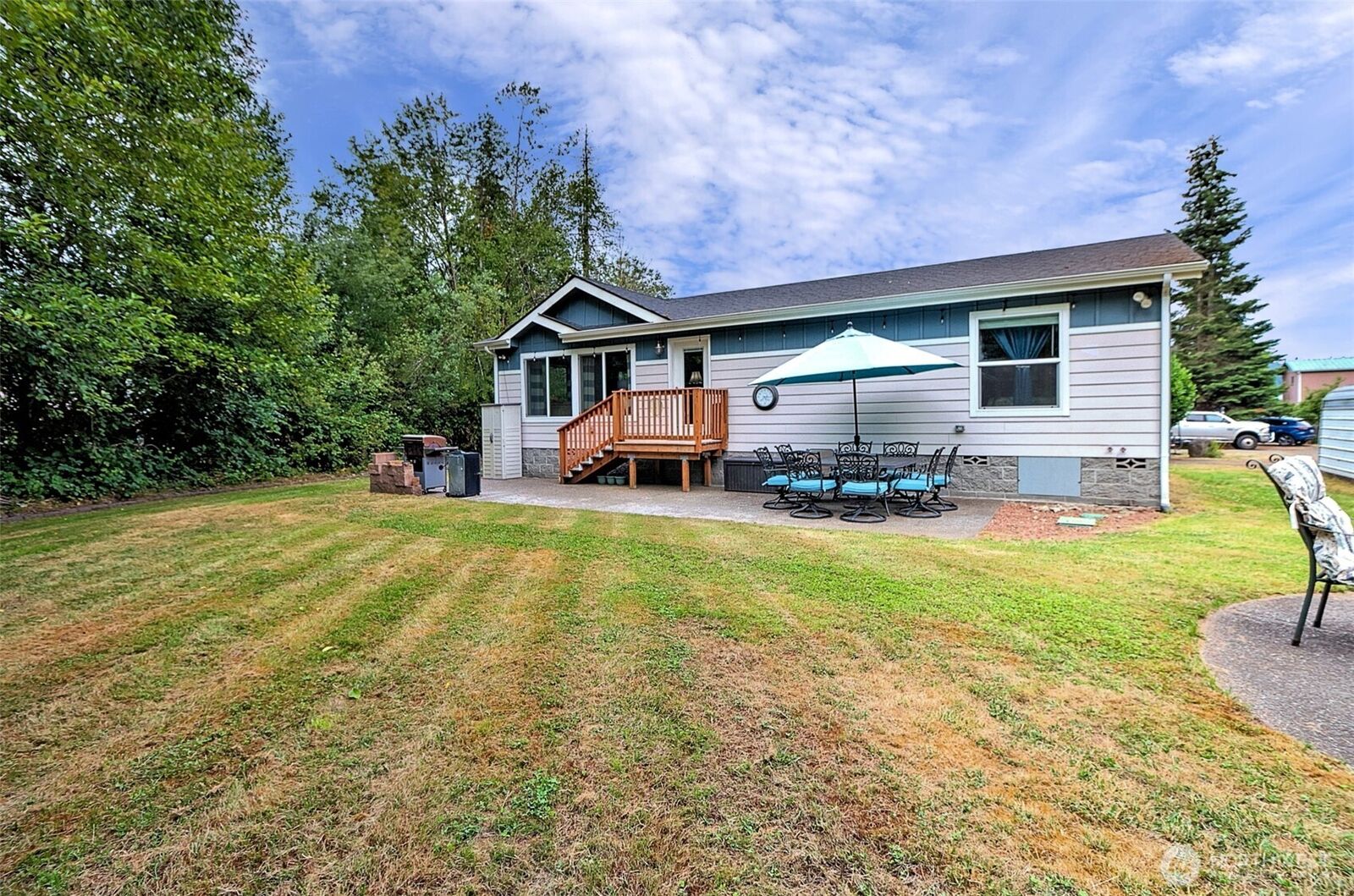 Property Photo: 21 NE Shore Place WA 98588