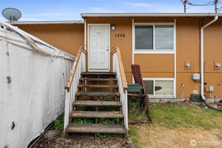 Property Photo:  1208  111th Street S  WA 98444 