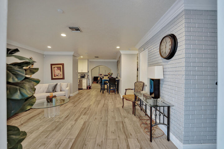 Property Photo:  1650 NW 27th Avenue 1650  FL 33311 