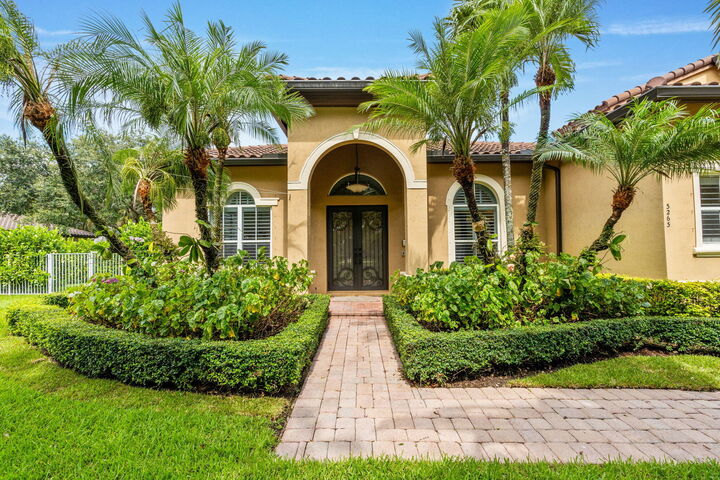 Property Photo:  3263 SW 138th Way  FL 33330 