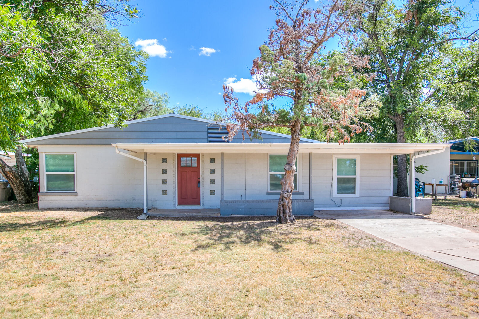 Property Photo:  305 Glenmore Drive  TX 76903 