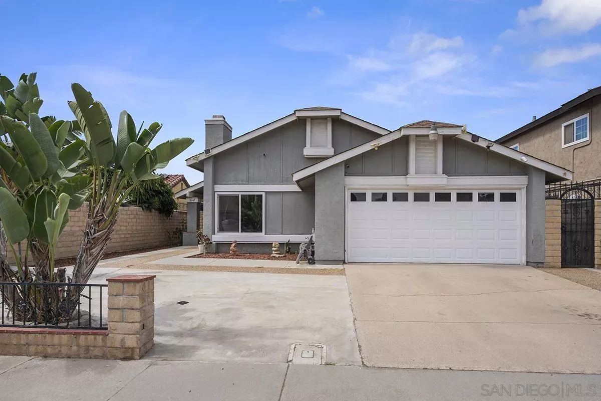 Property Photo: 1642 Planicie CA 92154