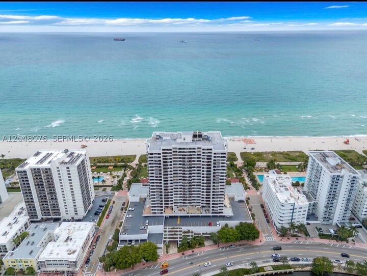 Property Photo: 2555 Collins Ave 1101 FL 33140