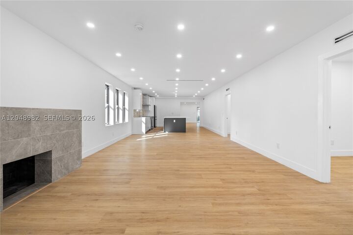 Property Photo:  665 NE 117th St  FL 33161 