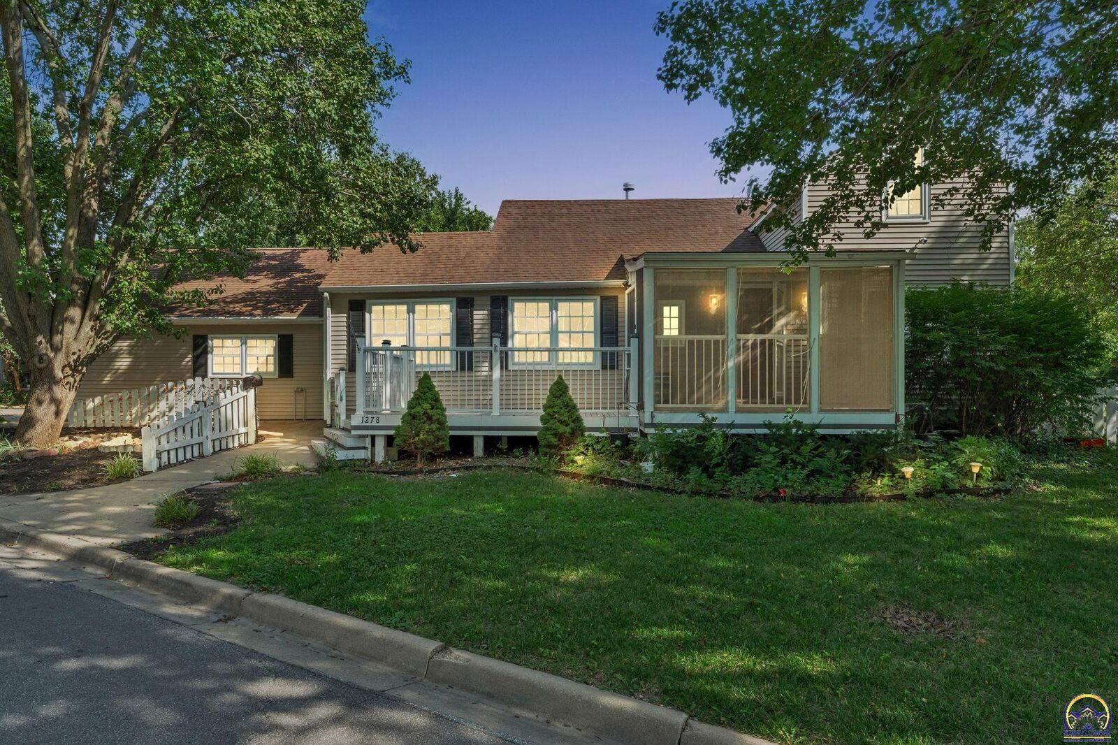 Property Photo:  1278 SW Collins Ave  KS 66604 