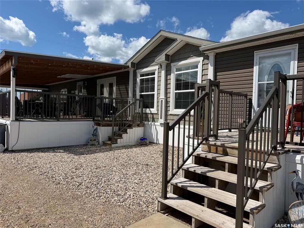 Property Photo:  115 Patricia Street  SK S0E 0Y0 