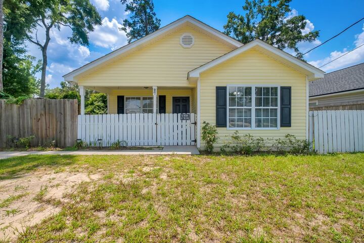 Property Photo: 27 Comanche Trail FL 32327
