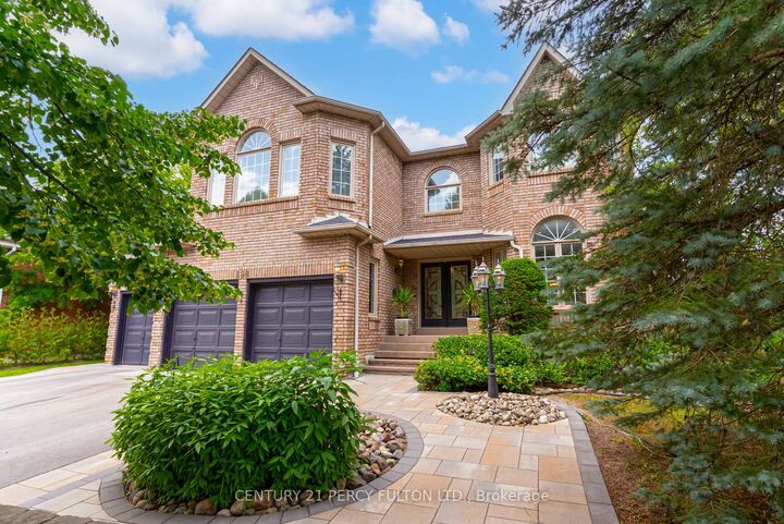 Property Photo: 898 Baylawn Drive ON L1X 2N7