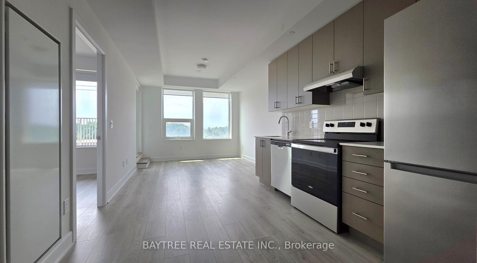Property Photo: 3240 William Coltson Avenue 323 ON L6H 8C8