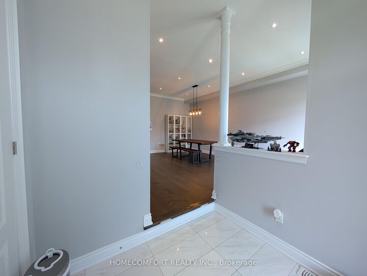 Property Photo: 230 Paradelle Drive ON L4E 0E4