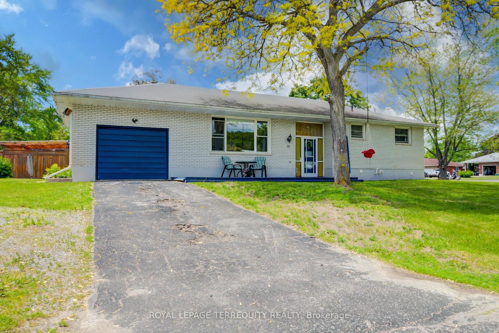 Property Photo: 35 Tanner Road ON K0L 1L0