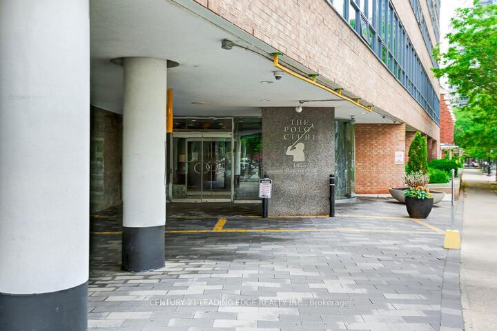 Property Photo:  1055 Bay Street 1416  ON M5S 3A3 