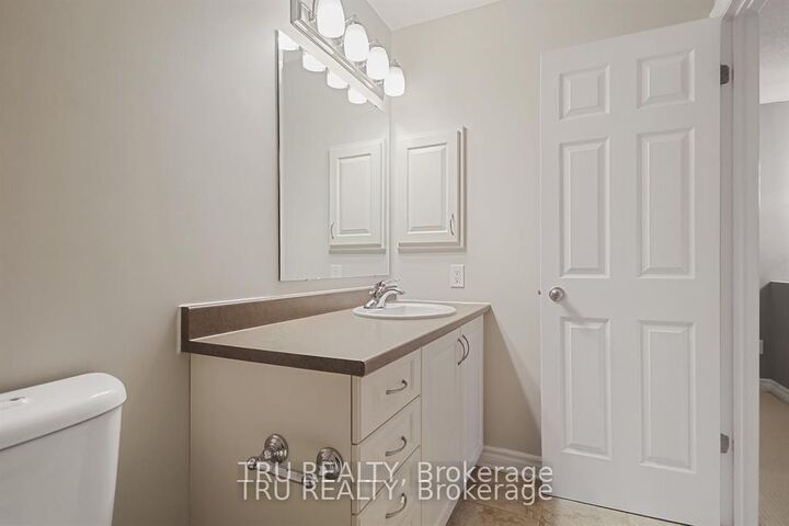 Photo de la propriété:  122 Lindenshade Drive 19  ON K2J 5R5 