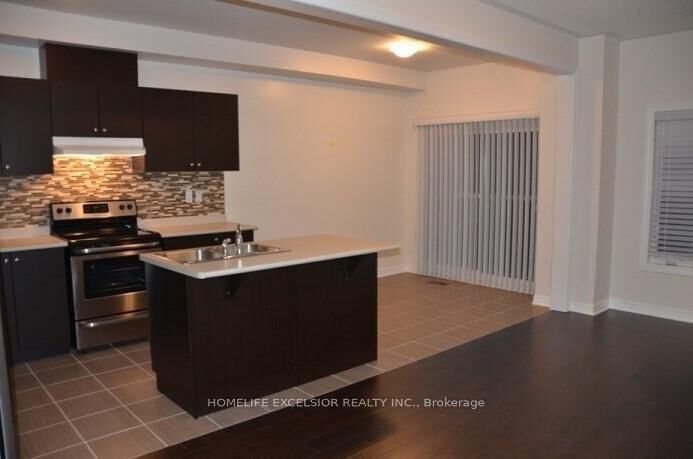 Property Photo:  28 Black Locust Drive  ON L6E 0P8 