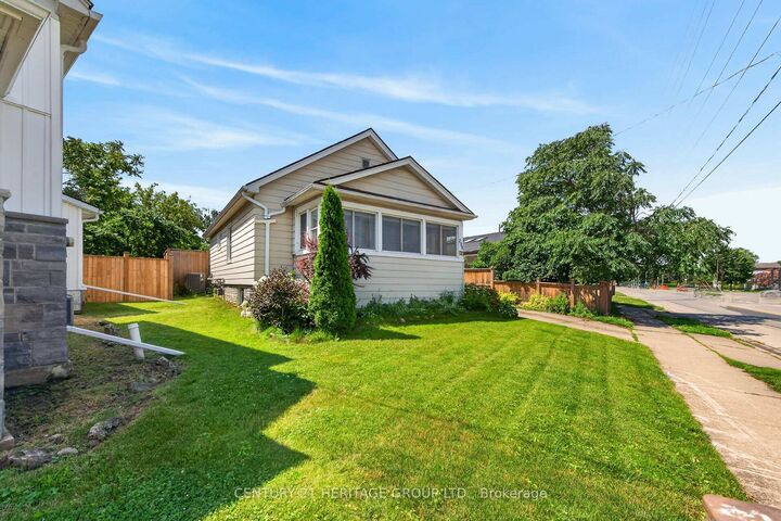 Property Photo: 208 Carlton Street ON L2R 1S6