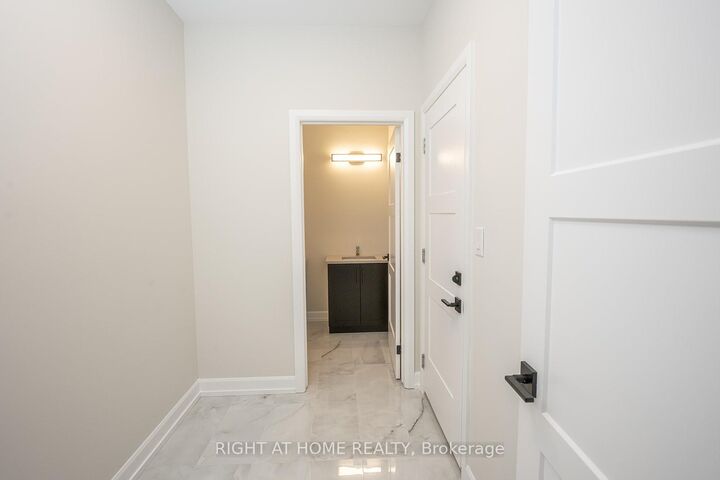 Property Photo: 3909 Mitchell Crescent ON L0S 1S0