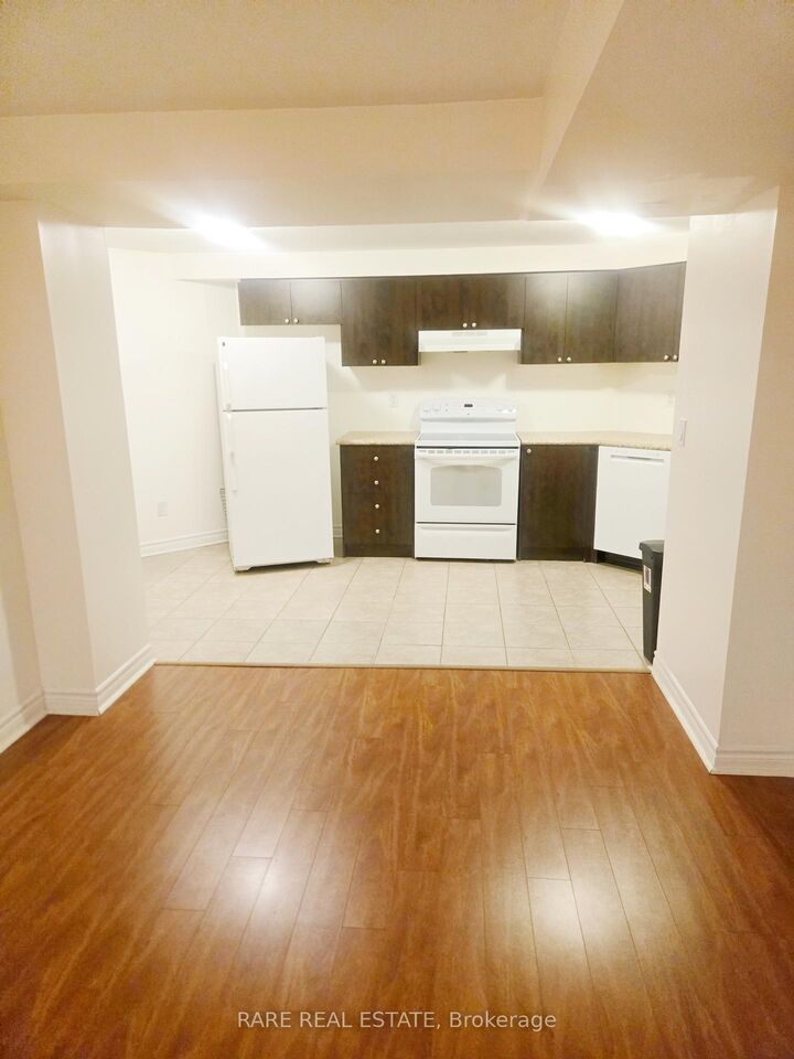 Property Photo:  4594 Bismark Crescent  ON L5R 1J8 