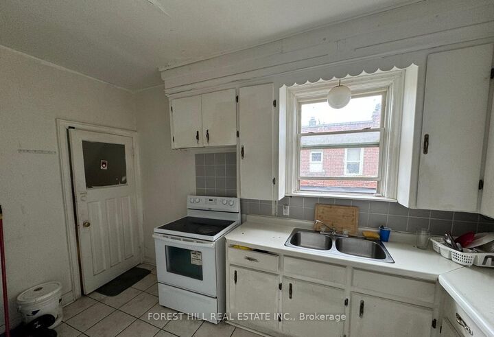 Property Photo: 745 Barton Street E Room 1 Second Floor ON L8L 3A9