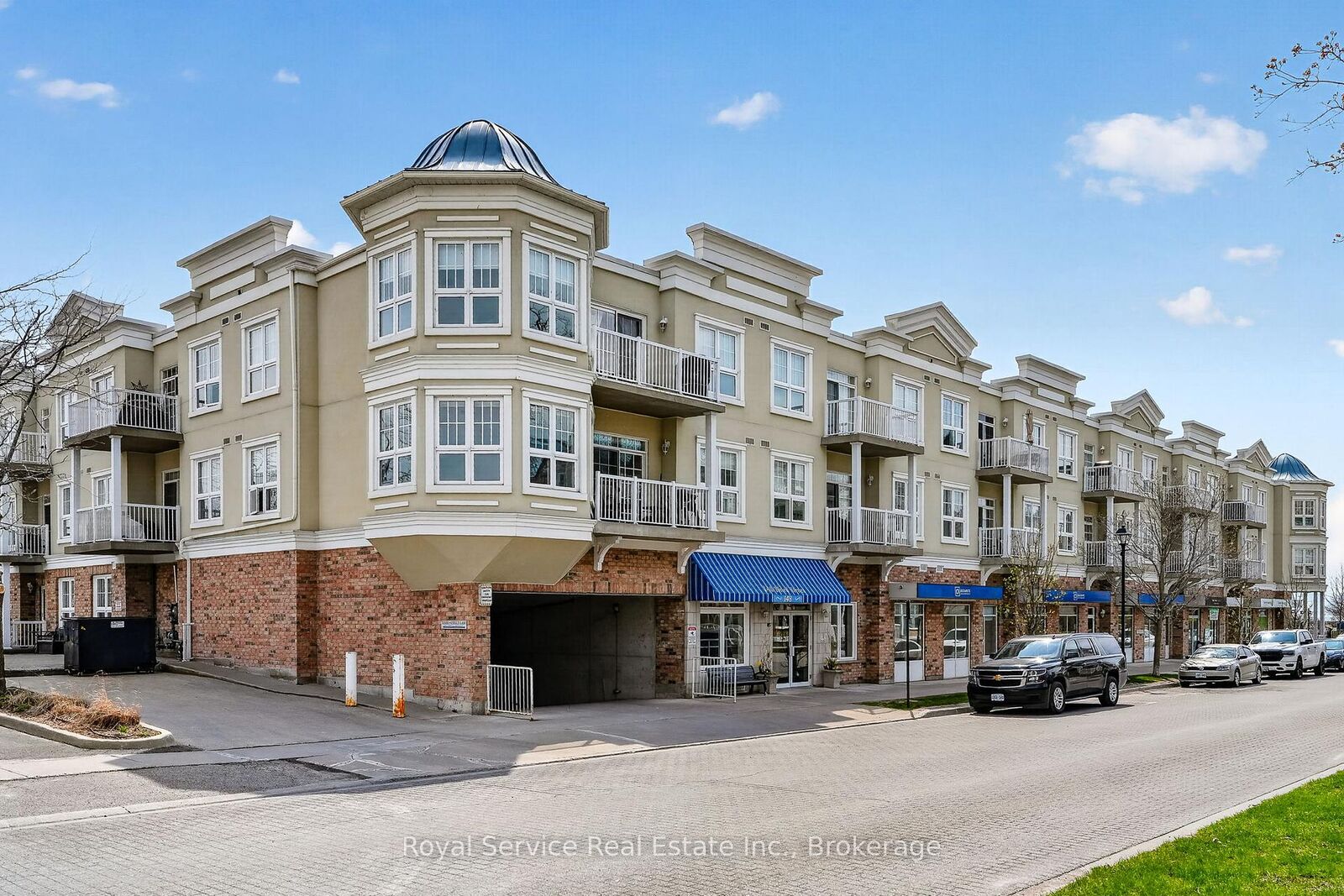 Property Photo: 148 Third Street 206 ON K9A 5X2