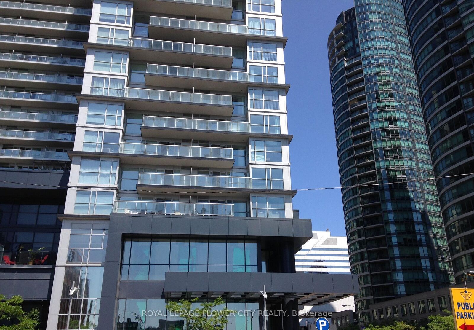 Property Photo: 352 Front Street W 1913 ON M5V 0K3