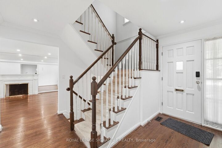 Property Photo:  312 Dalewood Drive  ON L6J 4P5 