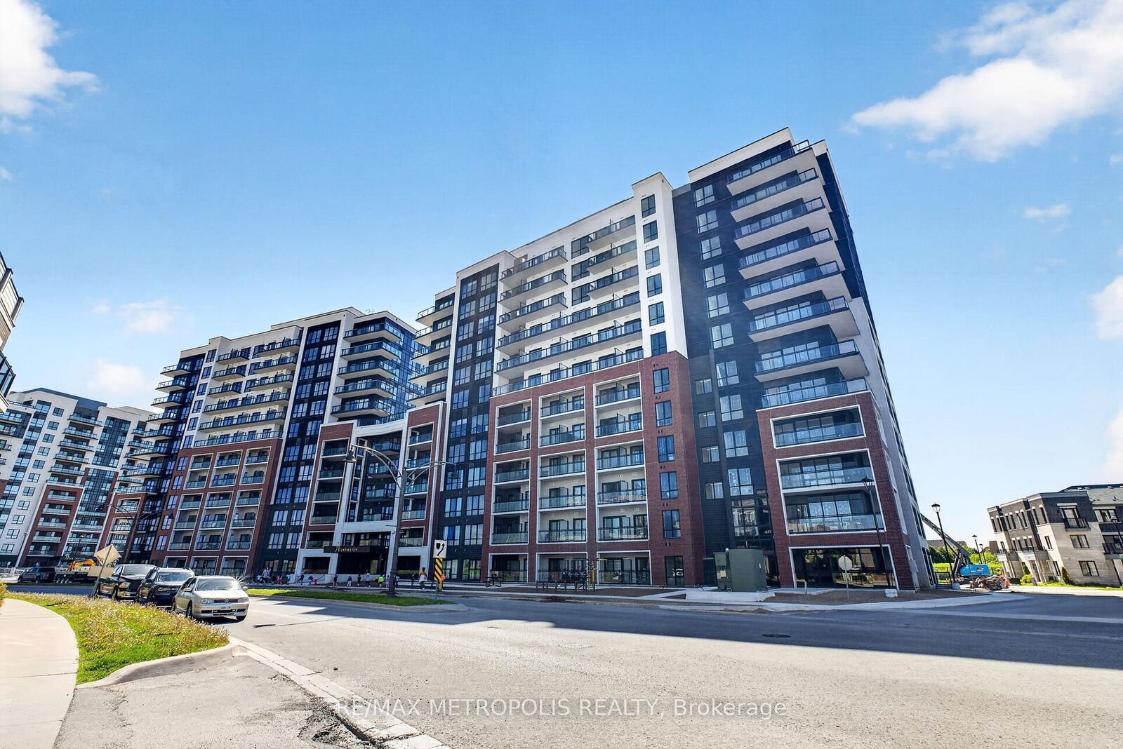 Property Photo:  51 Clarington Boulevard 1216  ON L1C 0H6 
