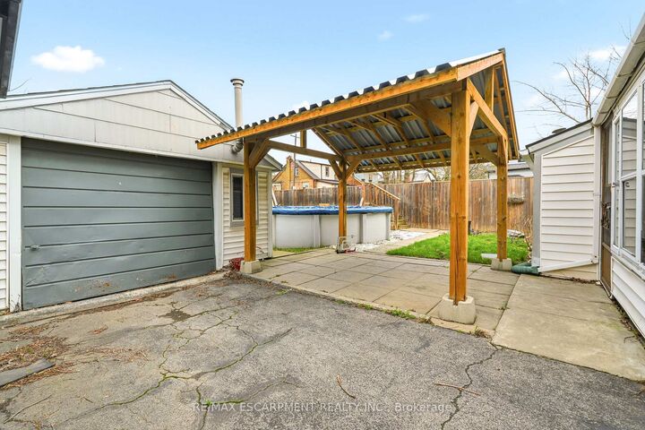 Property Photo: 66 East 32nd Street ON L8V 3R9