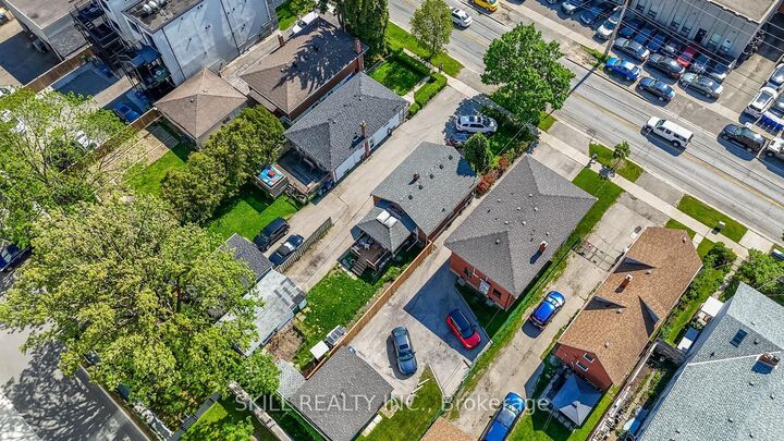 Property Photo: 165 Thirtieth Street ON M8W 3C3