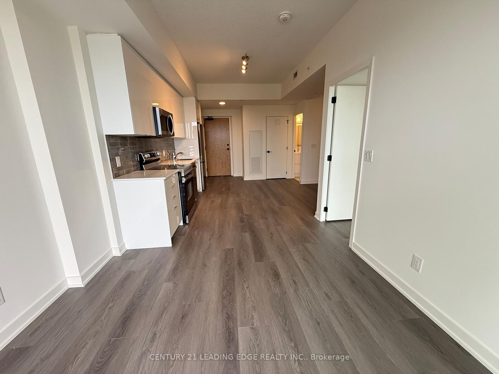 Property Photo:  33 Erie Avenue 712  ON N3S 0K7 