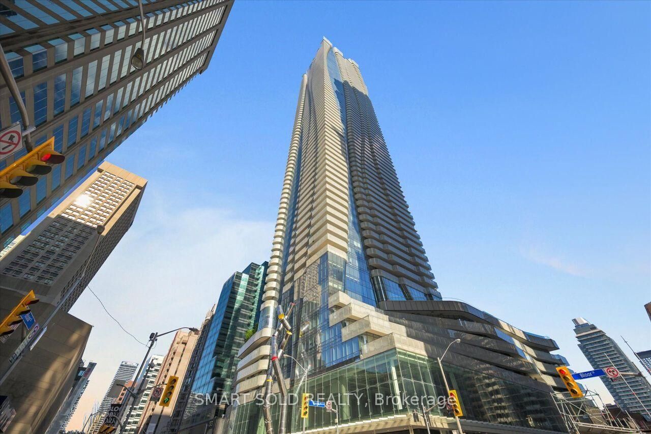 Property Photo: 1 Bloor Street E 4002 ON M4W 0A8