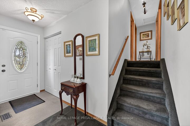 Property Photo:  733 Stewart Boulevard  ON K6V 5T4 