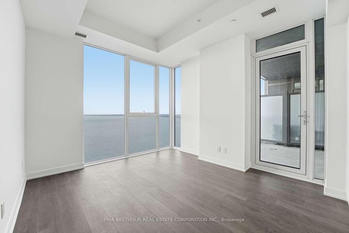 Property Photo: 370 Martha Street 2603 ON L7R 0G9
