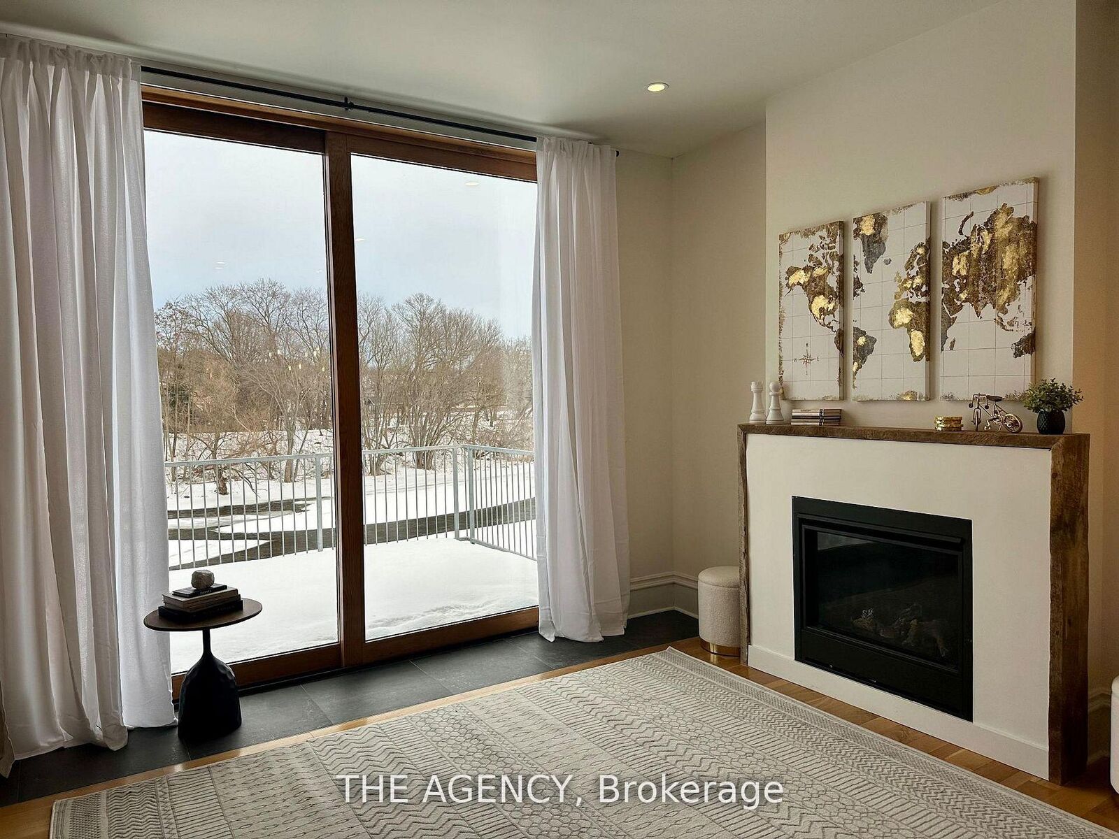 Photo de la propriété:  73 Grand River Street N  ON N3L 2M3 