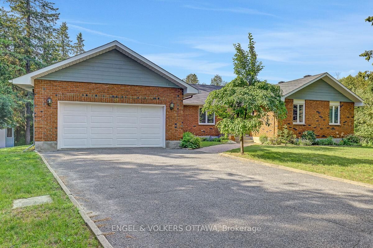 Property Photo: 132 Grey Stone Drive ON K0A 1L0