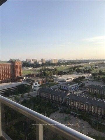 Property Photo:  181 Village Green Square 1717  ON M1S 0K6 