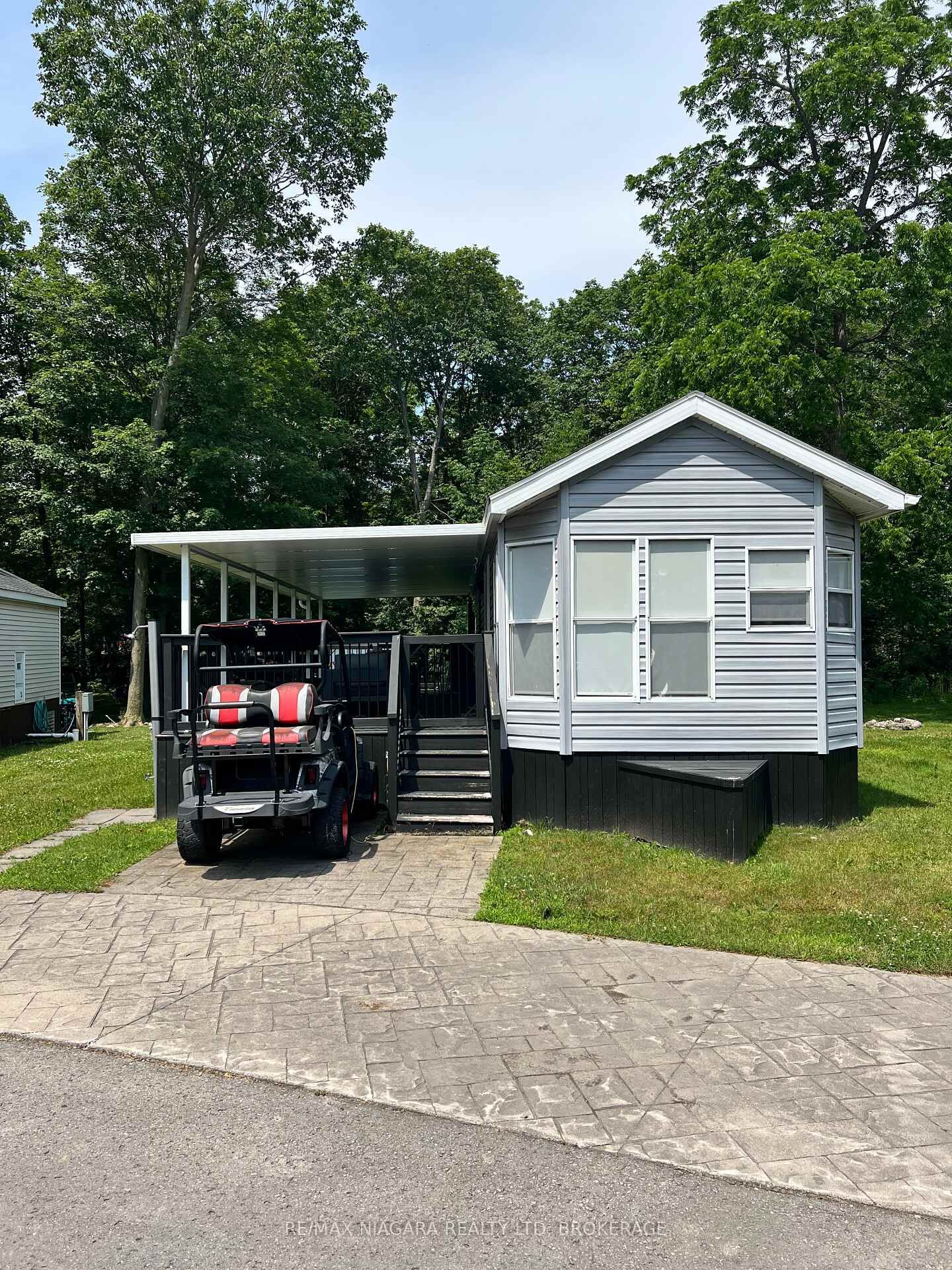 Property Photo: 22 Hickory Lane N/A ON L0S 1R0
