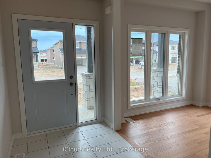 Property Photo:  14 Bird Street E  ON N3Y 0G9 