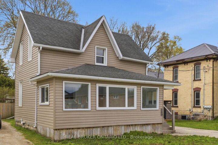 Property Photo: 368 Wellington Avenue S ON N4W 2J2