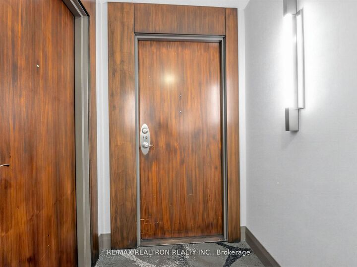 Property Photo: 3830 Bathurst Street 512 ON M3H 6C5