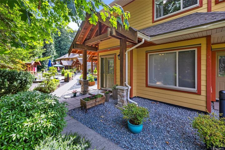 Property Photo:  1244 4th Ave #302  BC V9G 0A6 