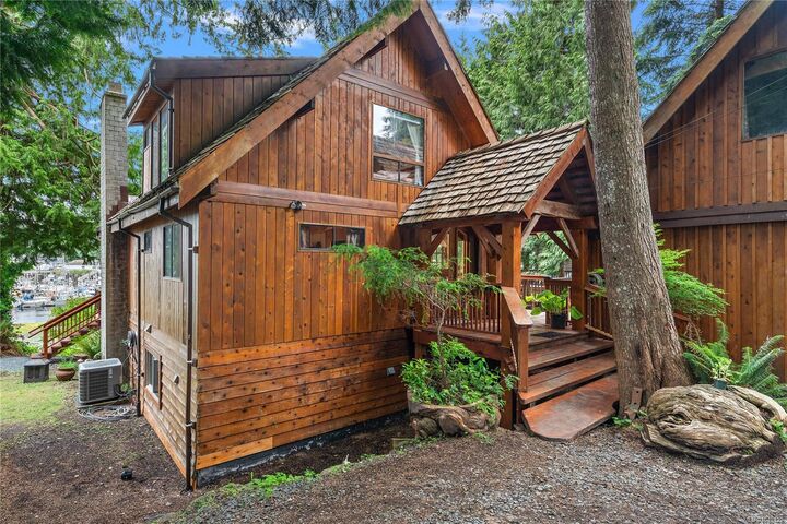 Property Photo: 8595 Glenview Rd BC V0N 2P0
