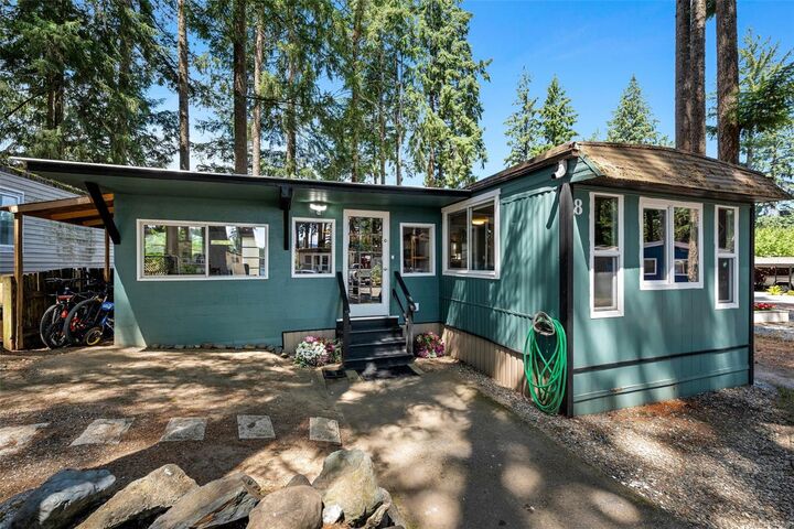 Property Photo: 3560 Hallberg Rd #8 BC V9G 1L4